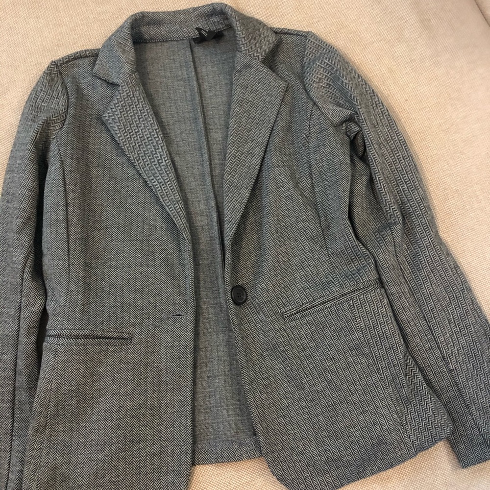 Women’s Tahari Blazer
